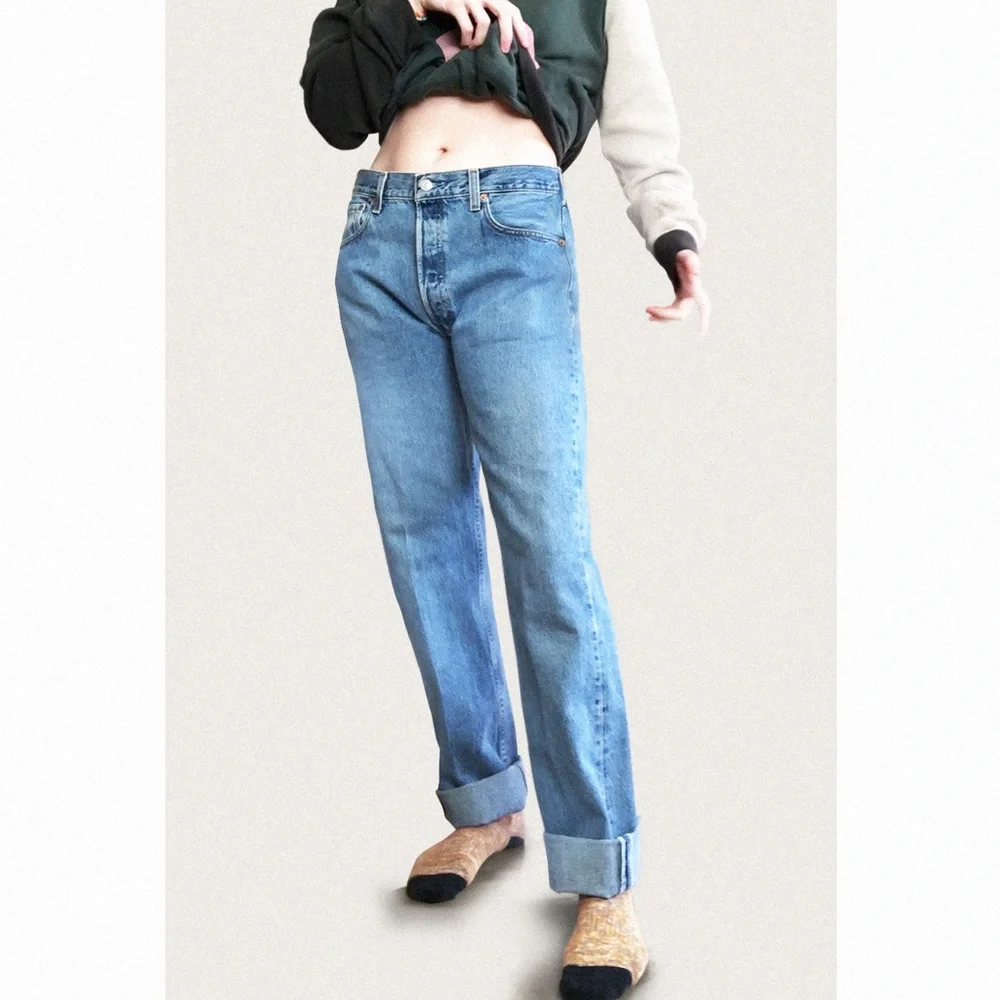 VTG Levi's Blue Straight Leg Women's Jeans - Picture 3 of 16